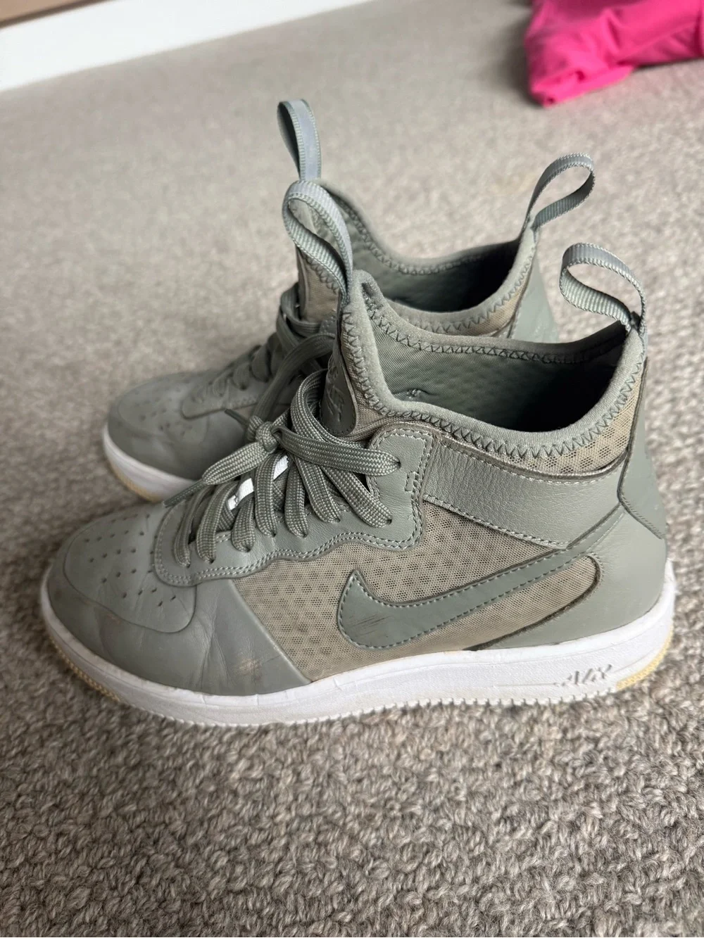 Nike WOMENS Air Force 1 Low Top Sneakers - Sage Green
